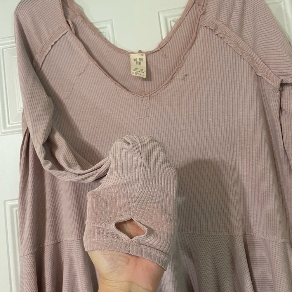 Free People Size XS Tangerine Tee in Mauve pink top blouse long sleeve - Picture 3 of 5